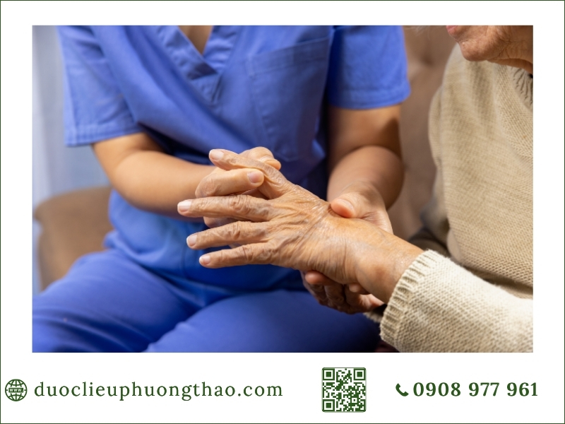 Gout cấp tính và mãn tính là gì? Nguyên nhân, triệu chứng và cách điều trị ở người trung niên điều trị gout cấp tính